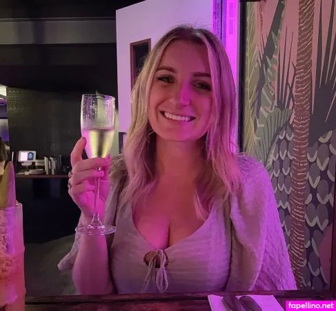 Brooke Lambert OnlyFans Thumbnail #MhKKK3SmsY