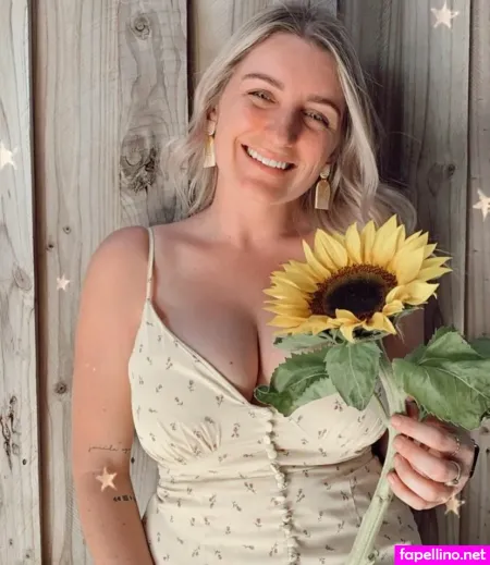 Brooke Lambert OnlyFans Thumbnail #TziC4YQuGr