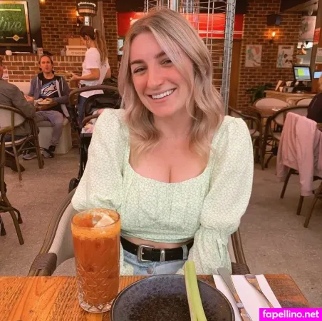 Brooke Lambert OnlyFans Thumbnail #eFhXXWrvrW