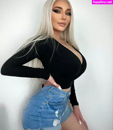 Brooke Michelle 1 OnlyFans Thumbnail #AiJbNd5hpe