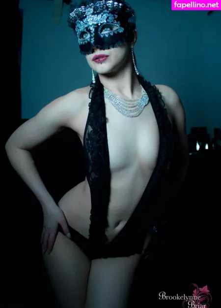 Brookelynnebriarfree OnlyFans Thumbnail #tpL1wlbcfn