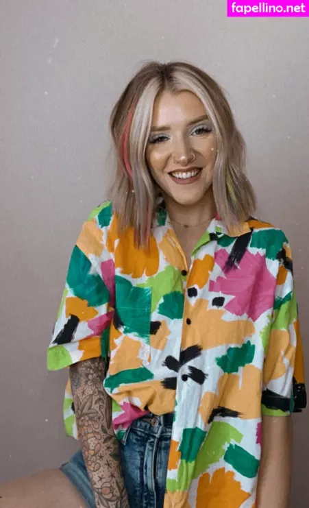 Brookes World OnlyFans Thumbnail #WX0QKqxMok