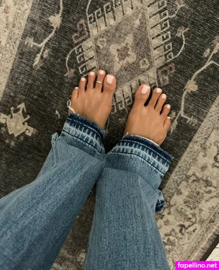 Browngirl Foot Fantasy OnlyFans Thumbnail #X9DhMZ811H