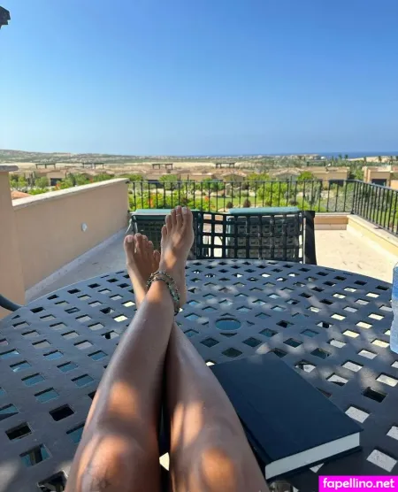 Browngirl Foot Fantasy OnlyFans Thumbnail #iuhtHS6vrK