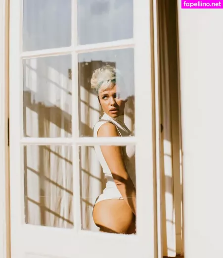 Bruna Linzmeyer OnlyFans Thumbnail #eQ1yzxOKan