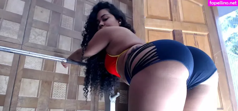 Brune Chaude OnlyFans Thumbnail #YlDUbbJAcA