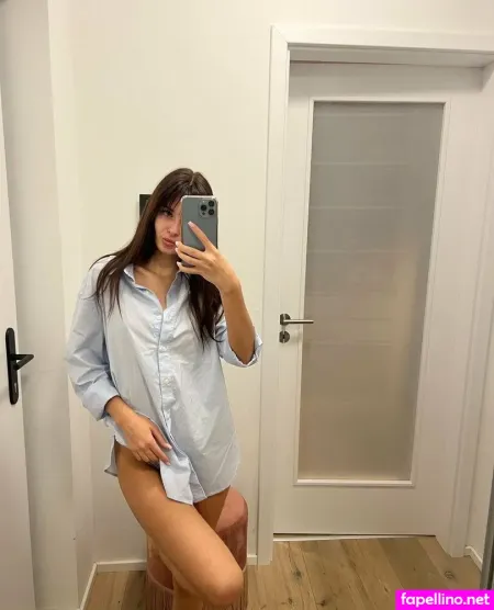 Brunette Velvet OnlyFans Thumbnail #ddBzGHw3IR