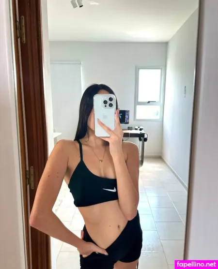 Brunettemiaa OnlyFans Thumbnail #qcsvxiYBrj