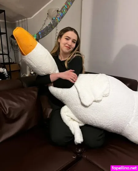 Brunetterubi70 OnlyFans Thumbnail #dgYXIiEw6X