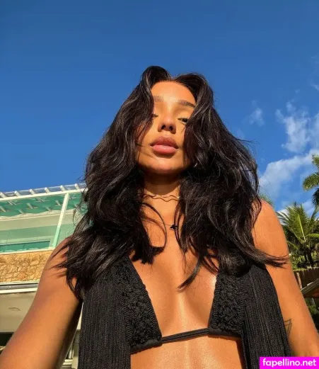 Brunna Goncalves Main Profile Photo