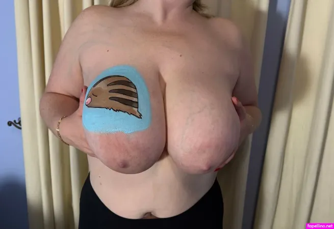 Brushesandboobies OnlyFans Thumbnail #sEDYFRJRoL