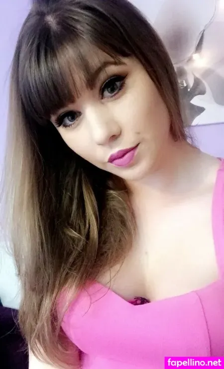 Bubblybeth OnlyFans Thumbnail #B7S5rbhYeF