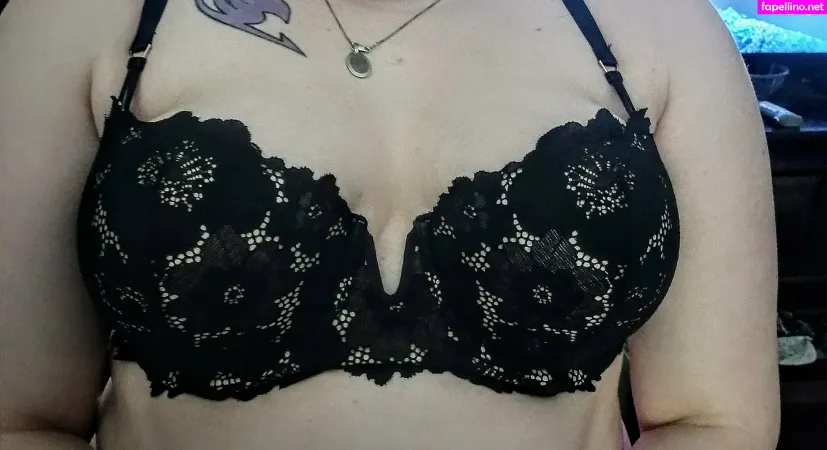 Bubblyfangz OnlyFans Thumbnail #ocEbNIdxpF