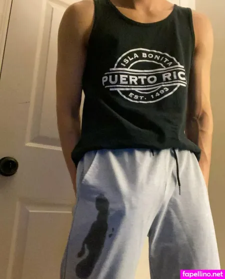 Bulging Twunk OnlyFans Thumbnail #HsrgyFgYC9