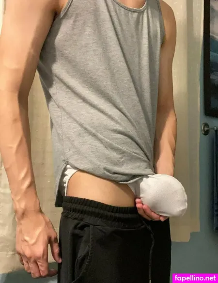 Bulging Twunk OnlyFans Thumbnail #NLLi68FgFS