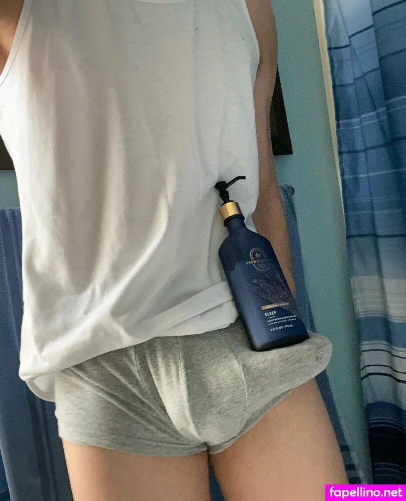 awkwardbulging, bulging_twunk Nude Leaked OnlyFans Photo #yAdp1Hc19w