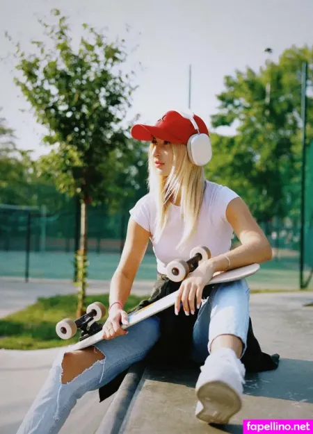 Bulochka Kat OnlyFans Thumbnail #XMzEgQXAfC