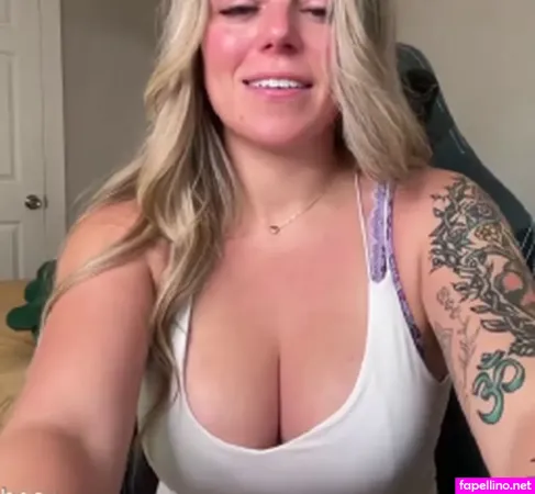 Bumble Bees45 OnlyFans Thumbnail #cIfQsB5aIw