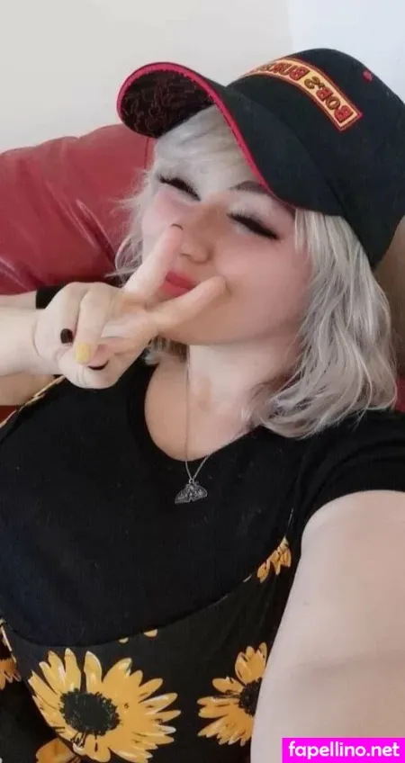 Bunnie Burrow OnlyFans Thumbnail #1tJXjxo0sw