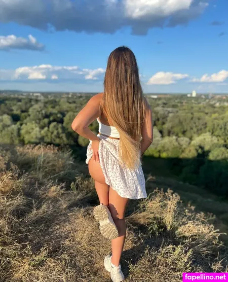 Buns Sensation OnlyFans Thumbnail #4UnXRtdEV6