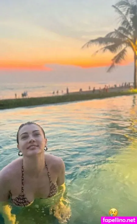 Burcu Ozberk OnlyFans Thumbnail #gim0ILV9wP