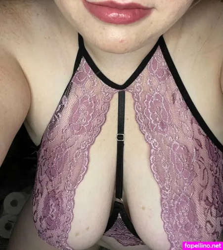 Burninelle OnlyFans Thumbnail #9wvFoZFW5F