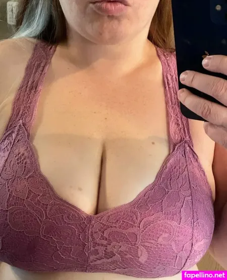 Burninelle OnlyFans Thumbnail #TVDWxcGTu9