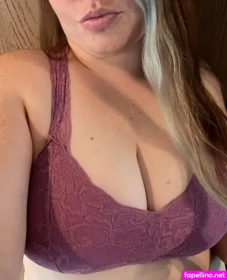 Burninelle OnlyFans Thumbnail #Ux4NHKVIYE