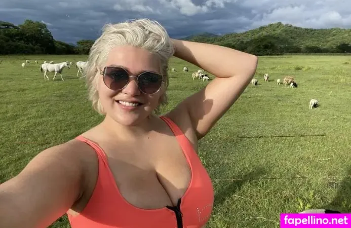 Busty Beauty Adaline Star OnlyFans Thumbnail #041pMXBptz