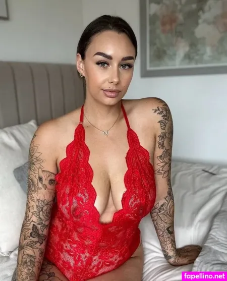 Busty Belle 2 OnlyFans Thumbnail #EpJsUQKRC4