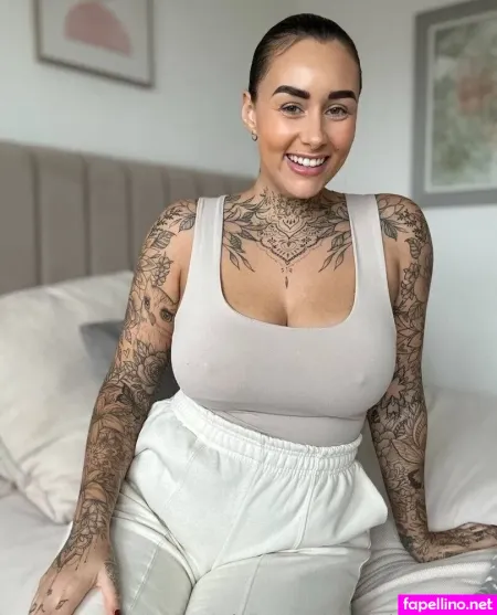 Busty Belle 2 OnlyFans Thumbnail #ZwYHynoNNn