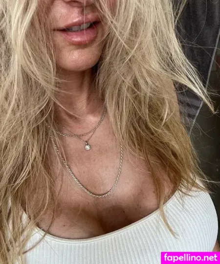 Busty Booty Blonde OnlyFans Thumbnail #W9Nuotyuf7