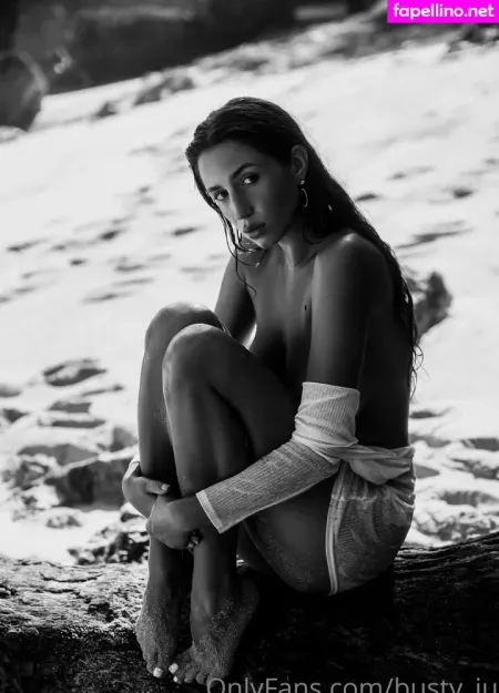 Busty Ju OnlyFans Thumbnail #77ktd1IPyC