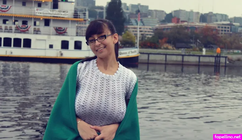 Busty Kinsey OnlyFans Thumbnail #BKqXqcTiWu