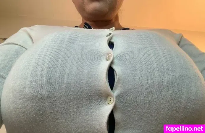 Busty Las Vegas Bunny OnlyFans Thumbnail #mTi01nAz0B