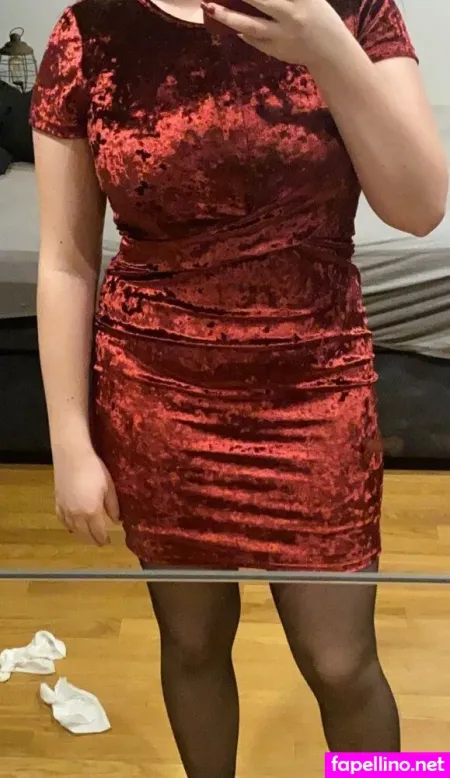 Busty Lucy OnlyFans Thumbnail #FRSeT5VOXw