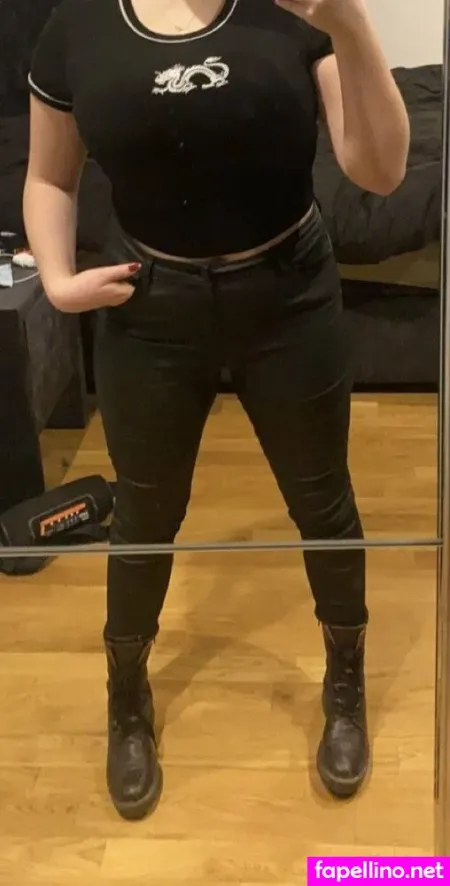 Busty Lucy OnlyFans Thumbnail #P1FkT2ittZ