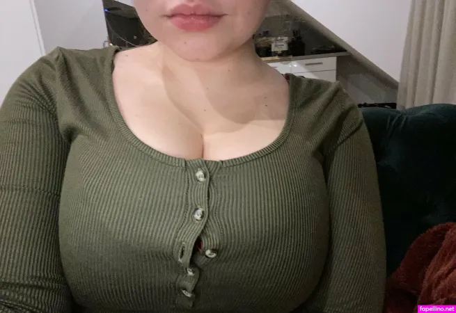 Busty Lucy OnlyFans Thumbnail #xs3yNReFXk