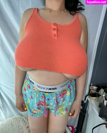 Busty Lyra OnlyFans Thumbnail #xWn8x8B2LW