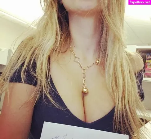 Busty Magazine OnlyFans Thumbnail #eckC7EGM4V