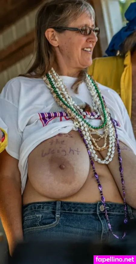 Busty Petra OnlyFans Thumbnail #04HZvyupVA