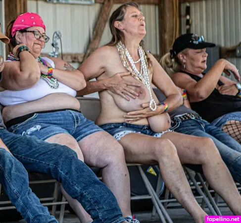 Busty Petra OnlyFans Thumbnail #A9CFawAWlB