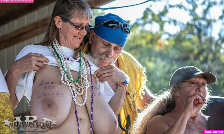 Busty Petra OnlyFans Thumbnail #TMHhSudDmq