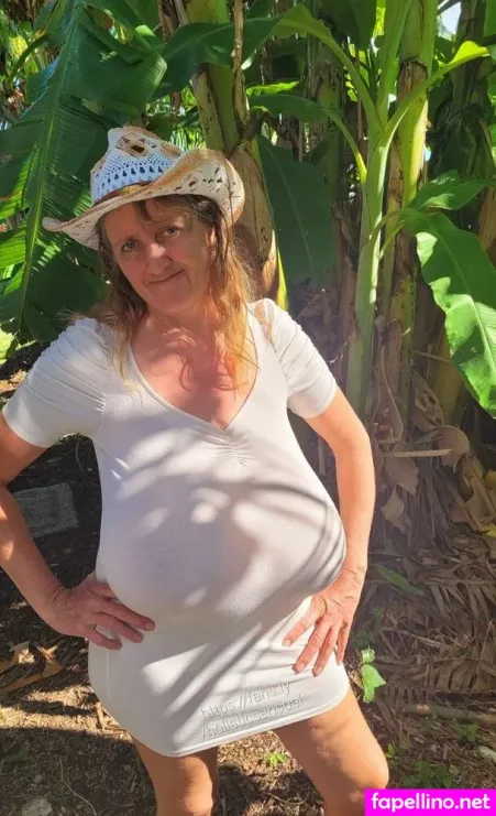 Busty Petra OnlyFans Thumbnail #tlz4HcJ4am