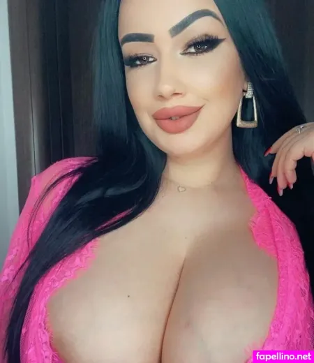 Busty Sexy Lora OnlyFans Thumbnail #4ttNwvUEMR