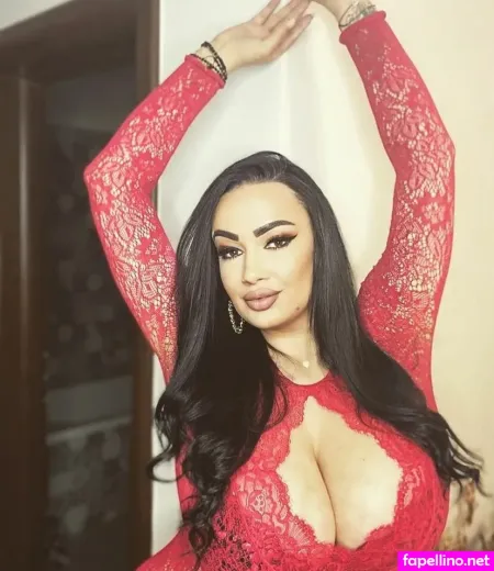 Busty Sexy Lora OnlyFans Thumbnail #CZYQ0NrkEJ