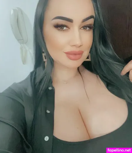 Busty Sexy Lora OnlyFans Thumbnail #OWvXgYj2aZ