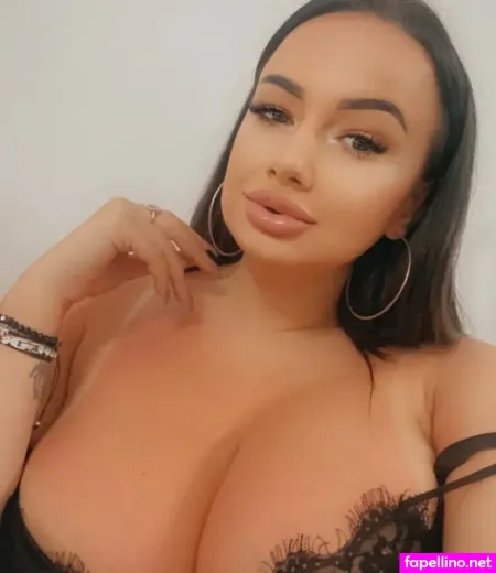 Busty Sexy Lora OnlyFans Thumbnail #iPWd8hCHE2