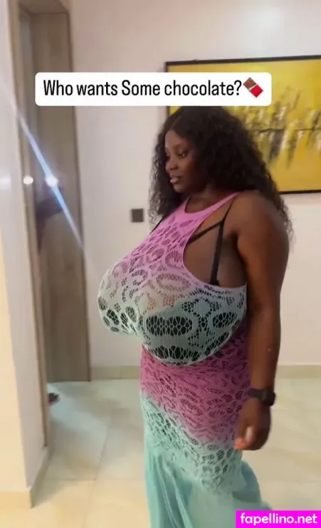 Busty Vivian OnlyFans Thumbnail #Edn9pLvbL8