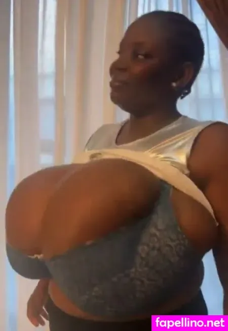 Busty Vivian OnlyFans Thumbnail #jGkLlwHpBJ